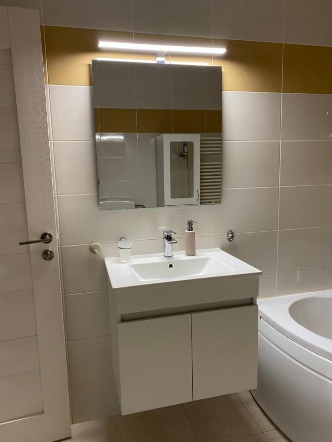 Apartament Avana Oradea Eksteriør billede